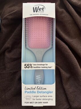 Limited Edition Wet Brush Pink‎ & Light Blue Detangles